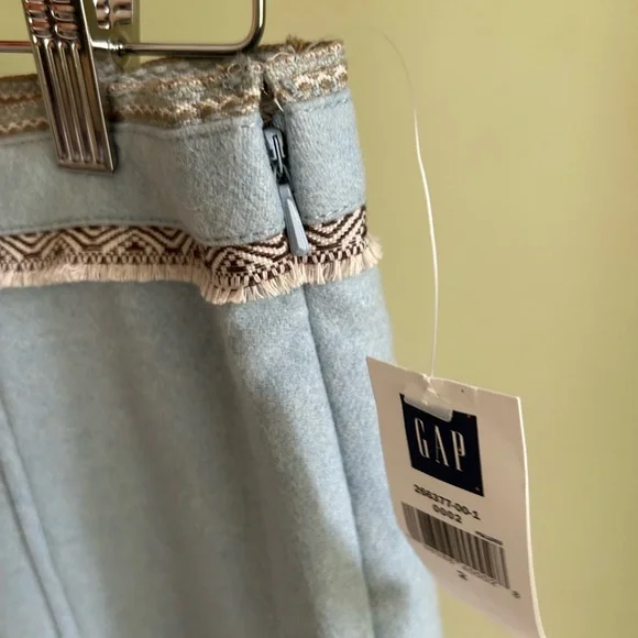 NWT Gap pale blue a line skirt size 2. Wool blend w/nordic looking trim. Lined! - Picture 3 of 15